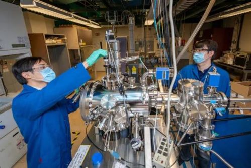 科學(xué)家研發(fā)自動(dòng)調(diào)節(jié) 冬暖夏涼 的新型屋頂覆層,22 附近開關(guān)輻射散熱,或可實(shí)現(xiàn)每年為家庭省電10